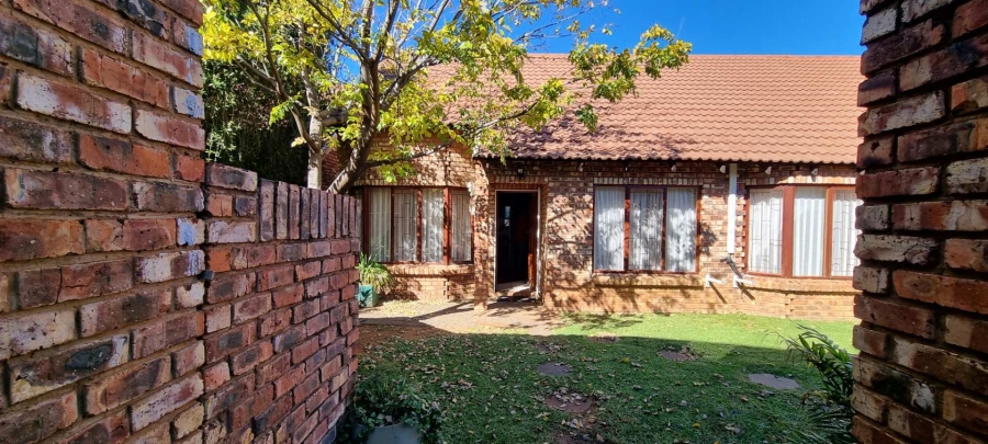 3 Bedroom Property for Sale in Langenhovenpark Free State